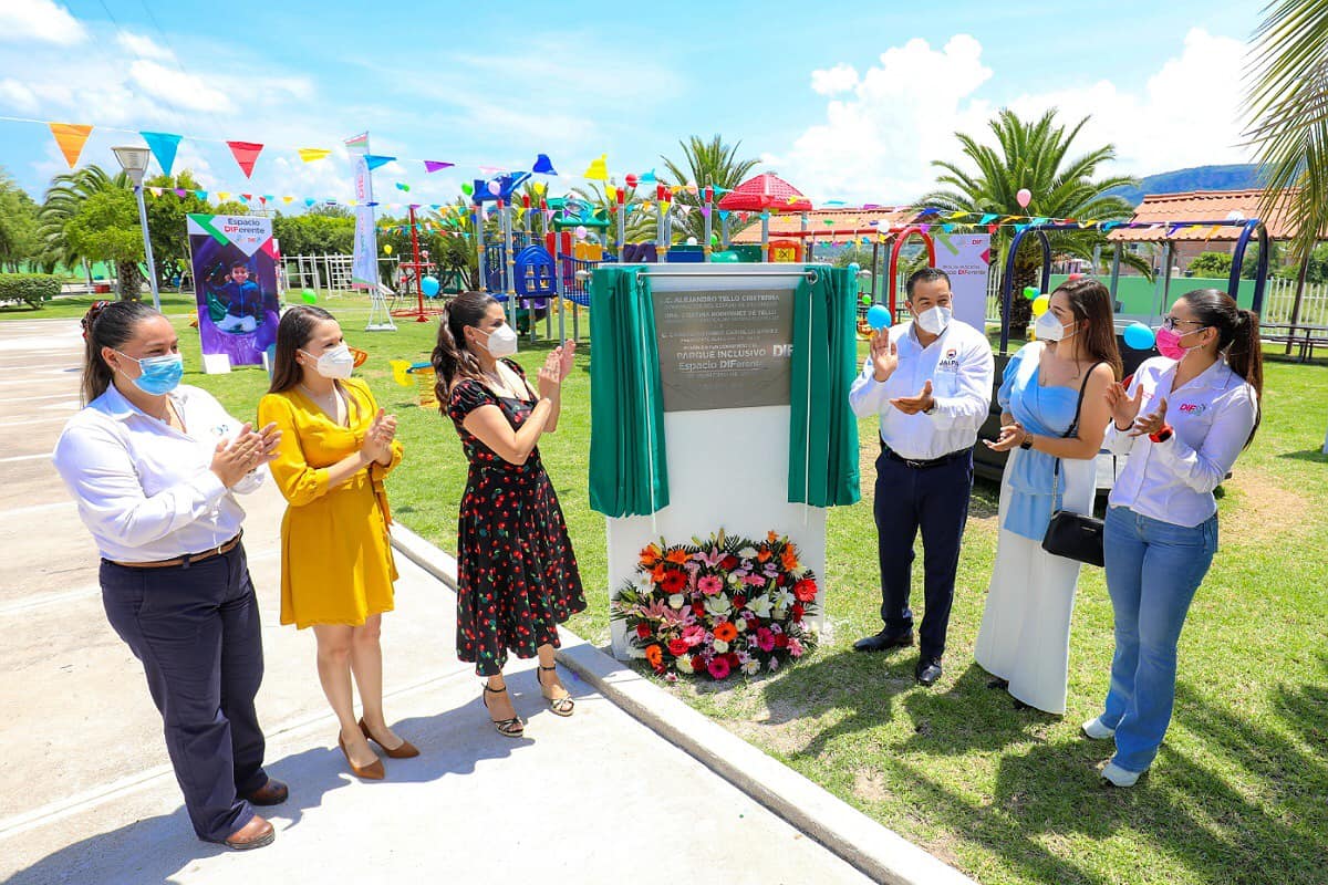 INAUGURAN EN JALPA ÁREA DE JUEGOS INCLUYENTE