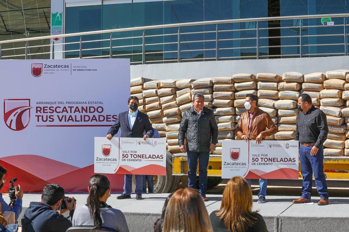 DAVID MONREAL IMPLEMENTA EL PROGRAMA RESCATANDO VIALIDADES