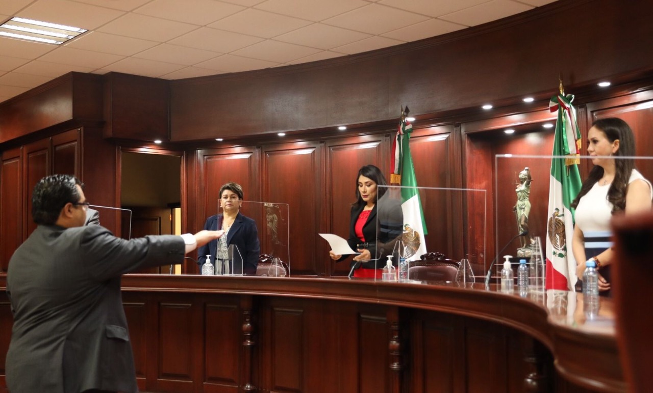 JOSÉ ÁNGEL YUEN ASUME EL CARGO COMO PRESIDENTE DEL TRIBUNAL ELECTORAL