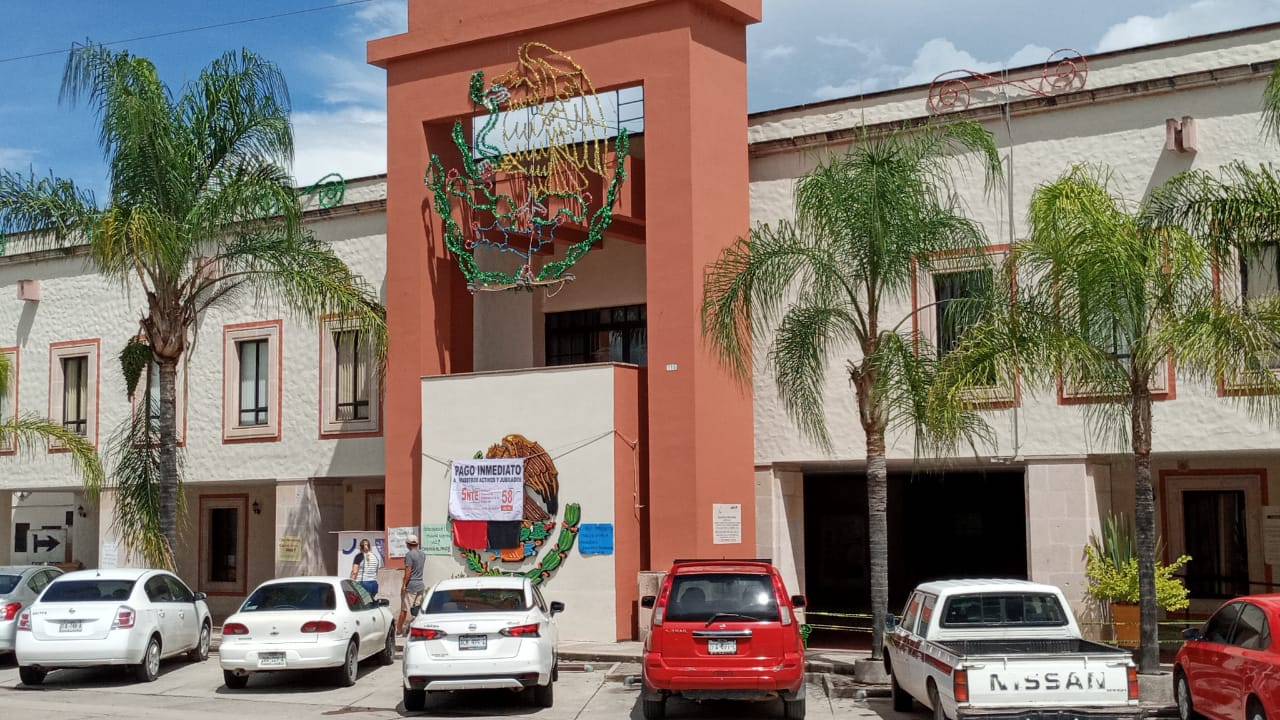 LIBERAN PRESIDENCIA MUNICIPAL Y AGUA POTABLE EN JALPA