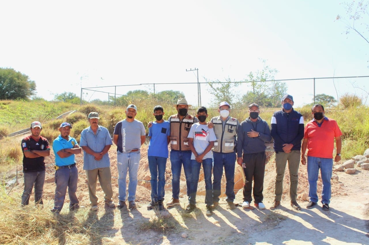 ARRANCA CONSTRUCCION DE SANITARIOS EN CANCHA DEPORTIVA DE TABASCO
