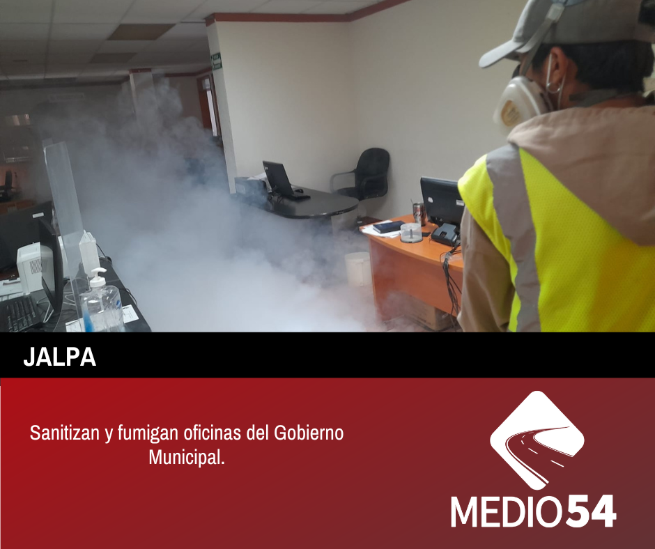 Sanitizan y fumigan oficinas del Gobierno Municipal.
